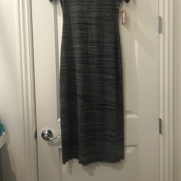 Reformation- Perry Midi Dress (NWT) - Picture 5 of 12